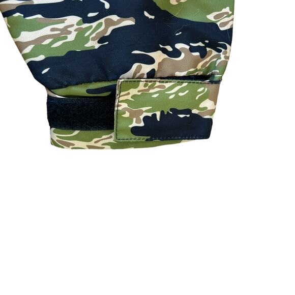 HUF Camo Jacket Windbreaker Mens Med Green Black Streetwear Urban Utility Skater - Picture 12 of 16